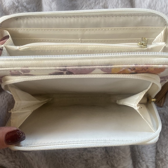 Nicole Miller Wallet with strap - Picture 10 of 11